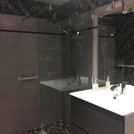 Les Charmilles Panzió *