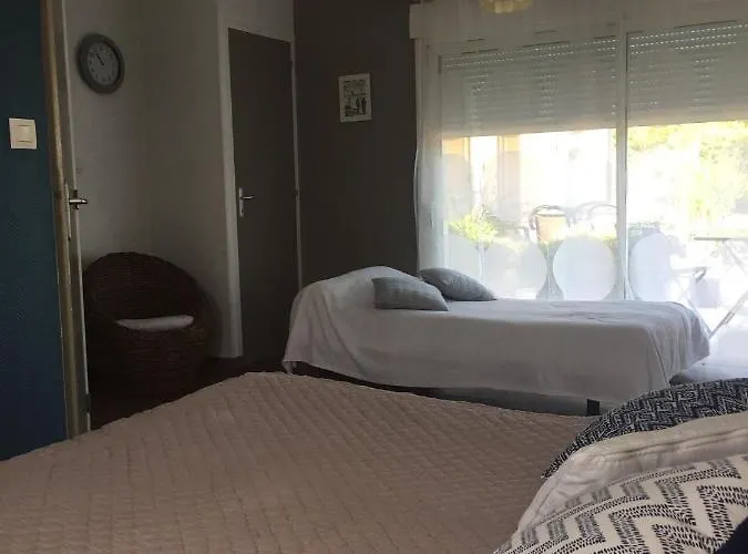 Les Charmilles Bed and breakfast 4*