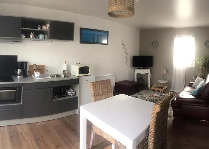 Les Charmilles Bed and breakfast 4*